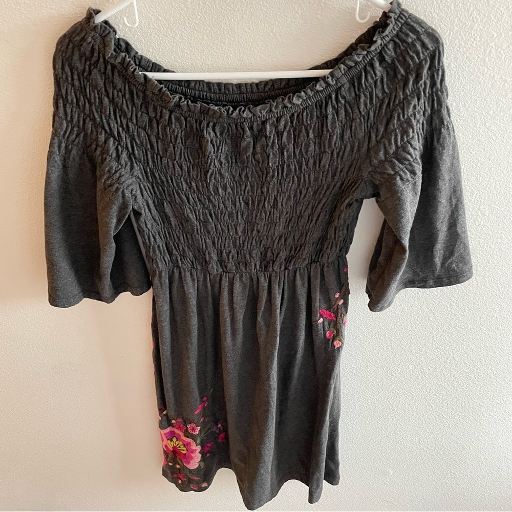 Johnny was dress gray smocked babydoll dress embroidered size small